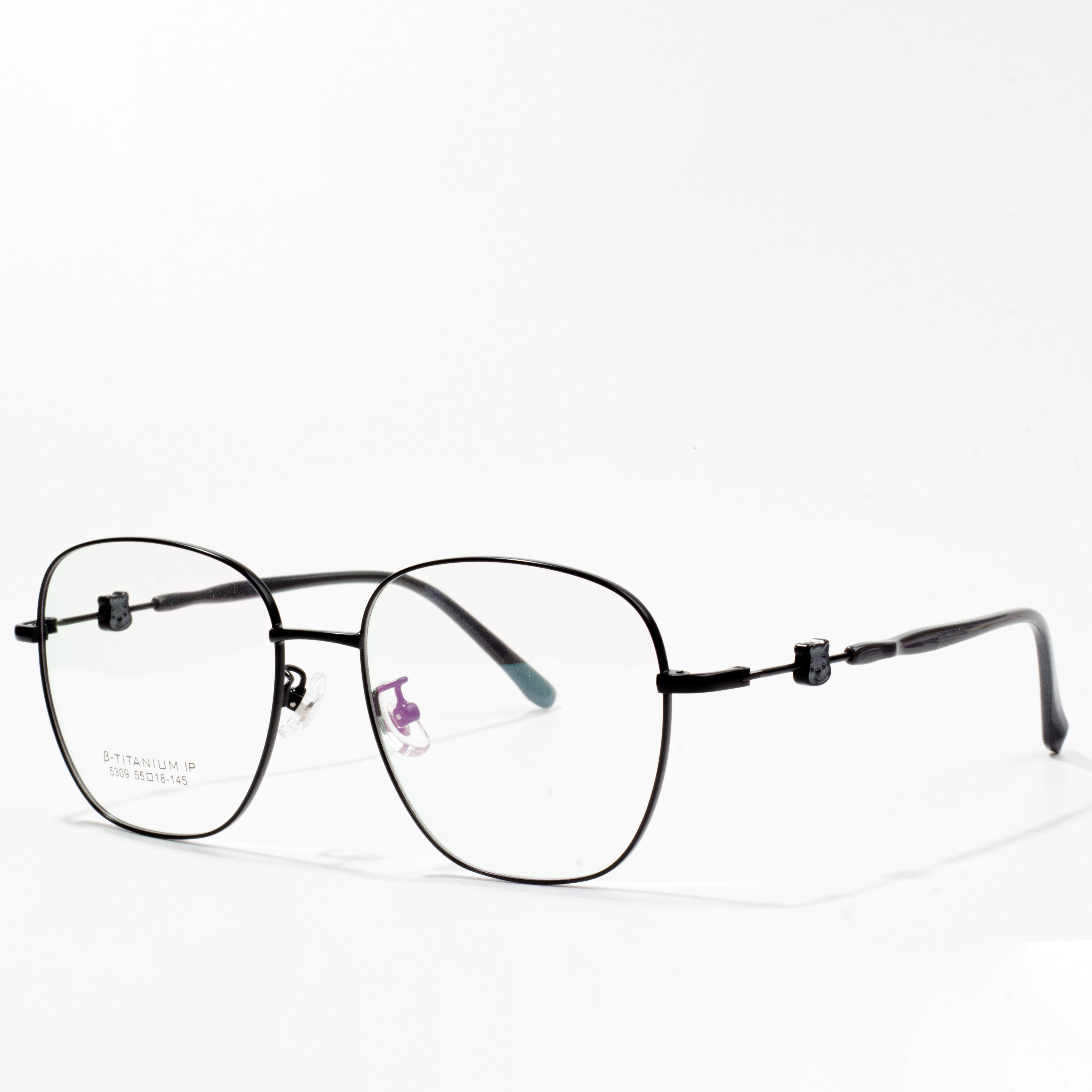 eyeglass frames are in style