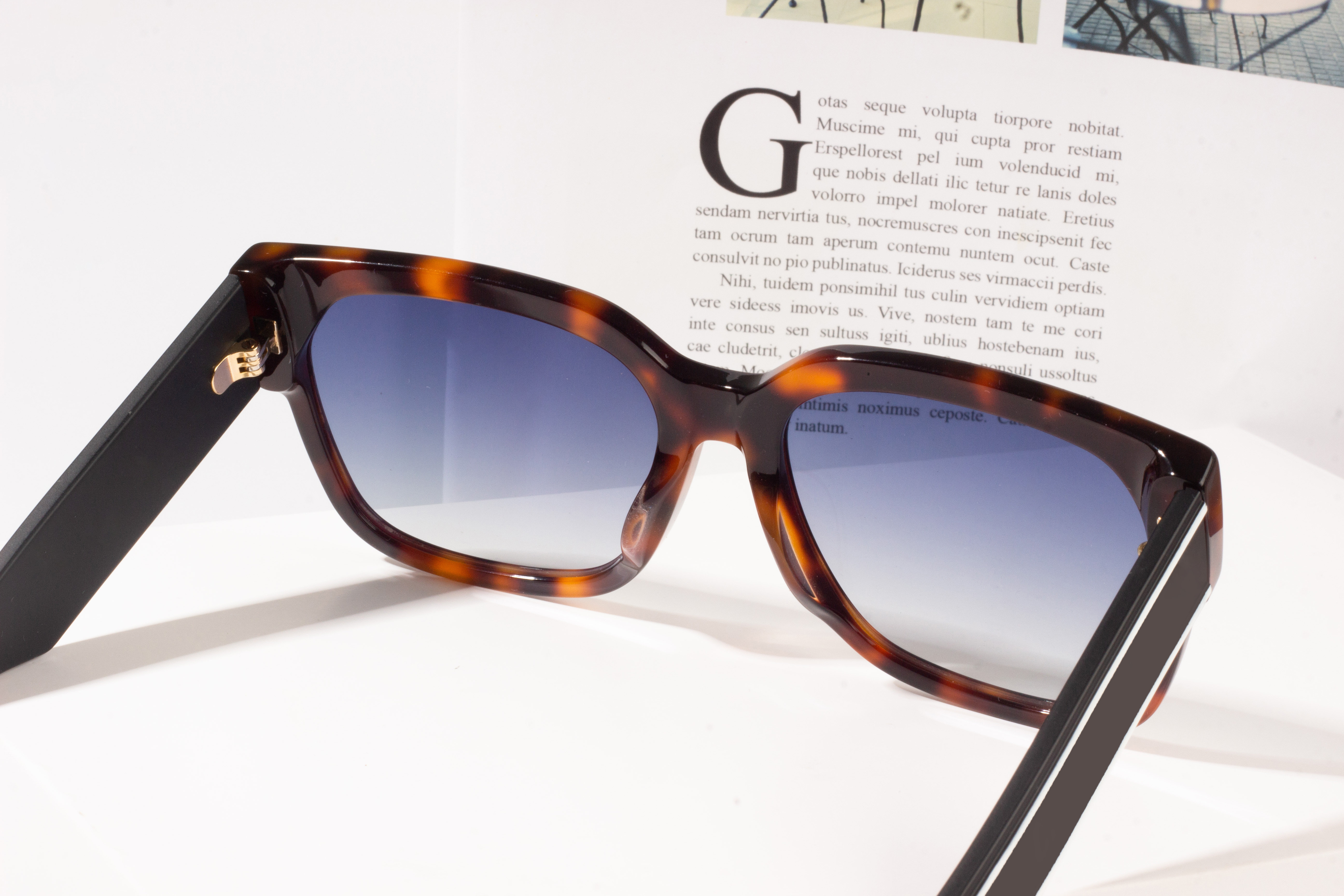 occhiali da sole di moda à l'ingrossu