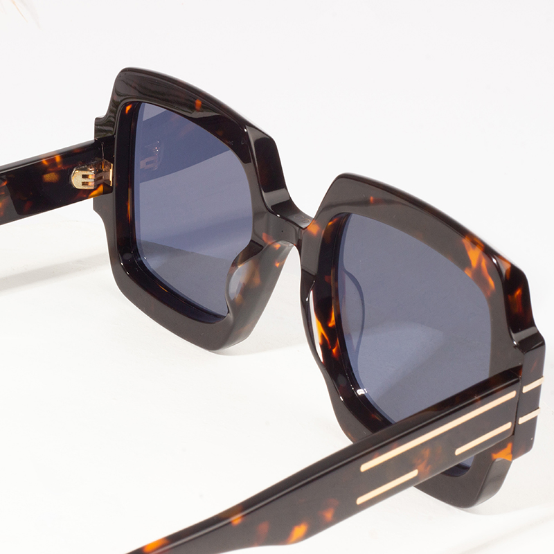 айнаки офтобии oakley занон