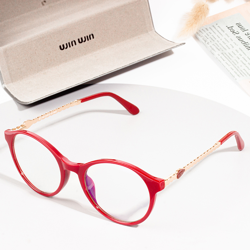 women designer eyeglass frames