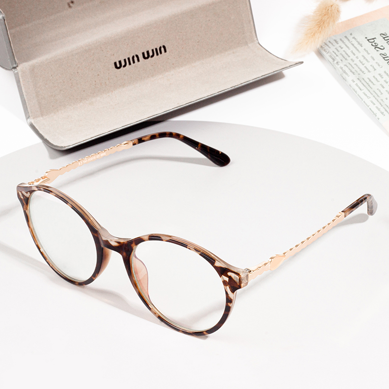 women designer eyeglass frames
